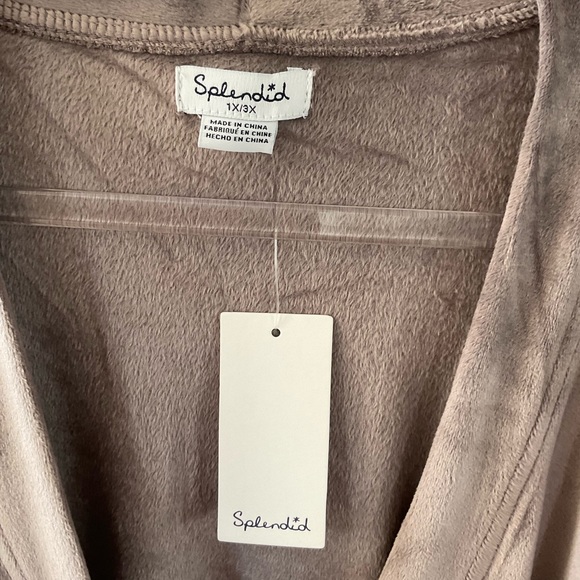 Splendid Velour Robe - Picture 8 of 14